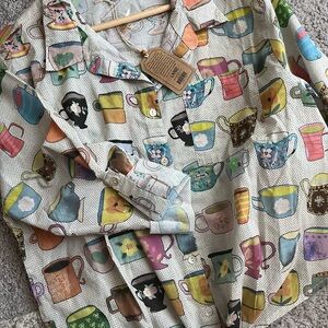 NATURAL LIFE sz L NWT Mug Print Shirt with Pastel Hues